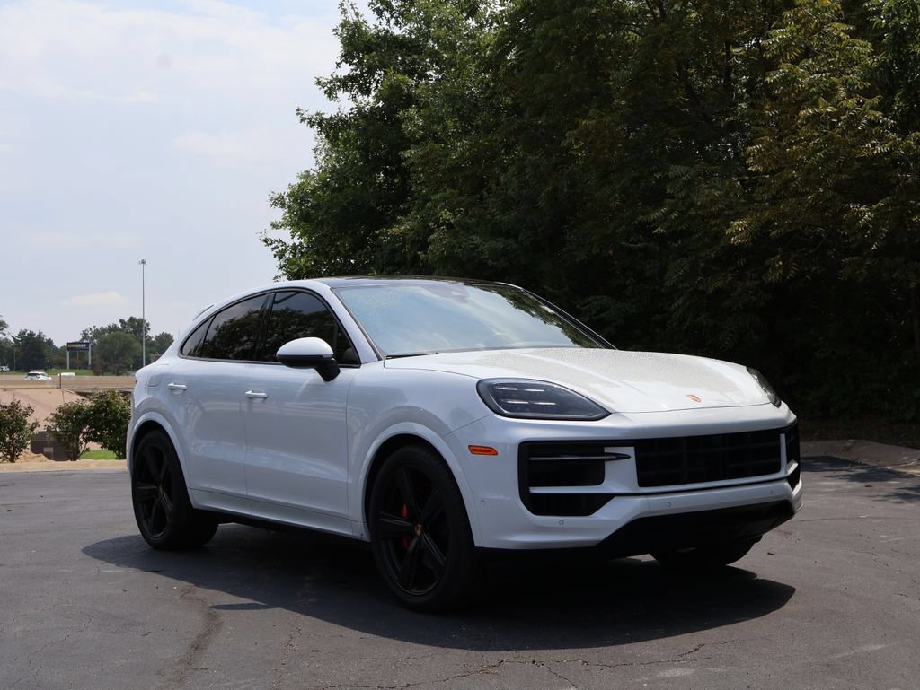 Used 2025 Porsche Cayenne Coupe AWD/4WD image 10
