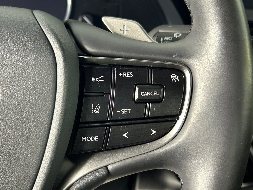 Used 2022 Lexus ES 300h w/ Luxury Package FWD image 29