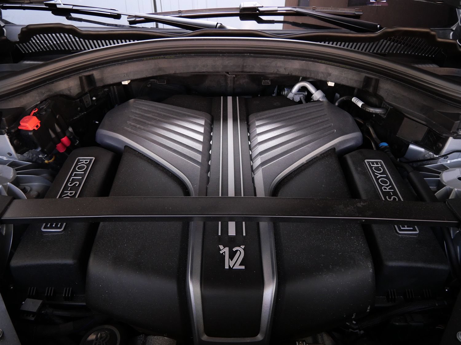 Used 2026 Rolls-Royce Cullinan Black Badge AWD/4WD image 32