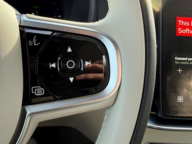 New 2026 Volvo XC90 T8 Ultra w/ Protection Package Premier image 14