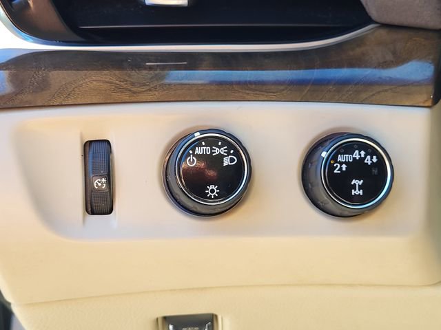 Used 2019 Cadillac Escalade Premium Luxury image 9