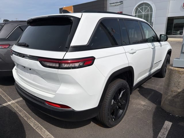 New 2026 Jeep Grand Cherokee Limited w/ Limited Altitude Package AWD/4WD image 7
