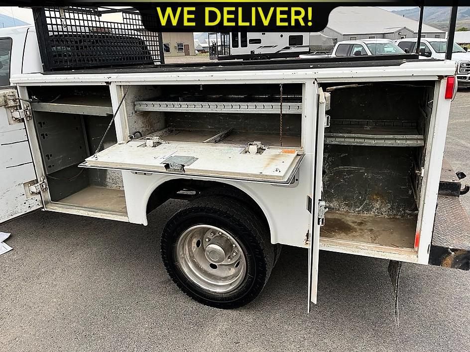 Used 2011 Ford F550 4x4 Crew Cab Super Duty w/ Payload Upgrade Pkg image 17