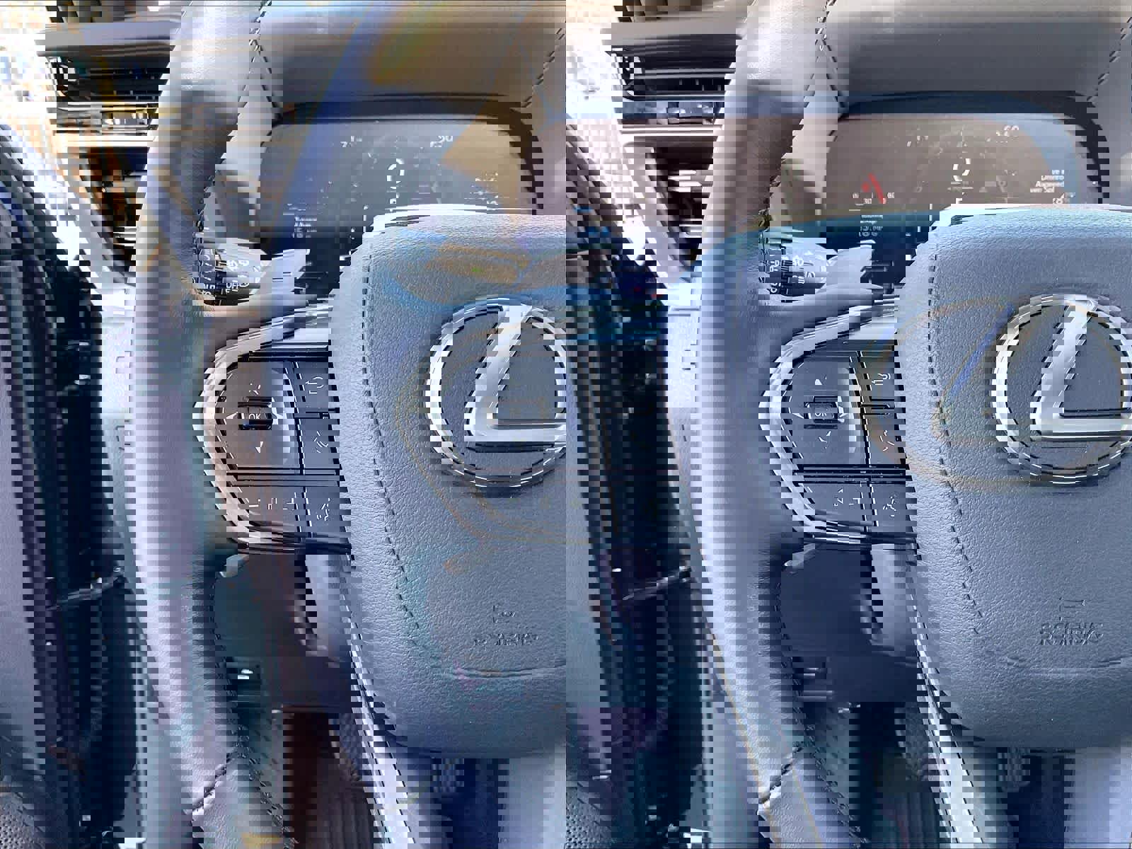 Used 2024 Lexus GX 550 Luxury w/ Accessory Package (2T) image 18