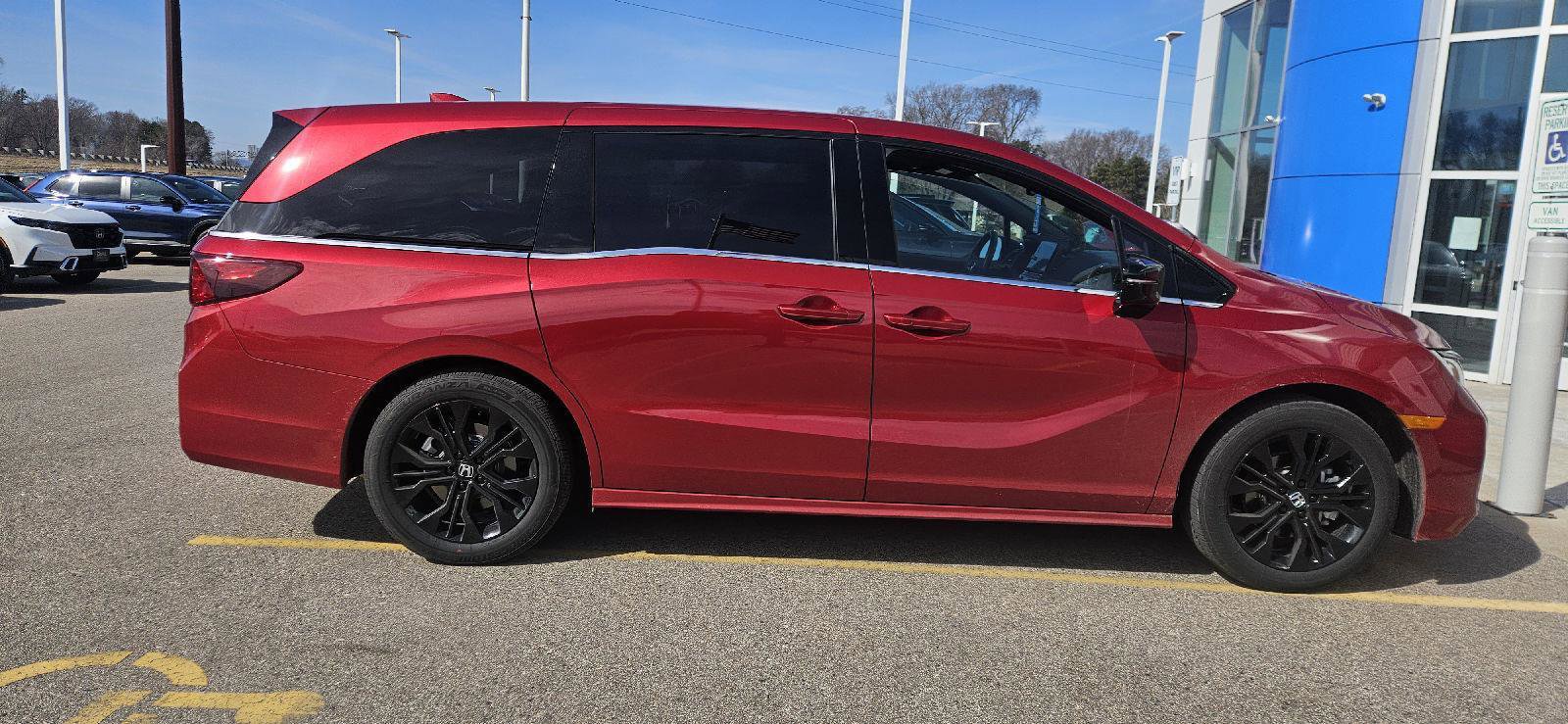 Used 2025 Honda Odyssey Sport-L image 5