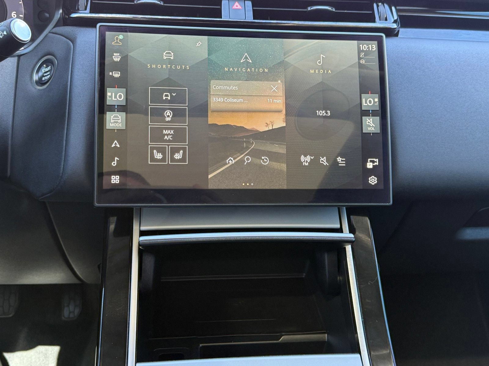 Used 2024 Land Rover Range Rover Velar S AWD/4WD image 16