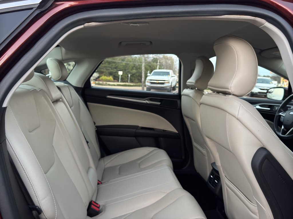 Used 2015 Ford Fusion Titanium image 15