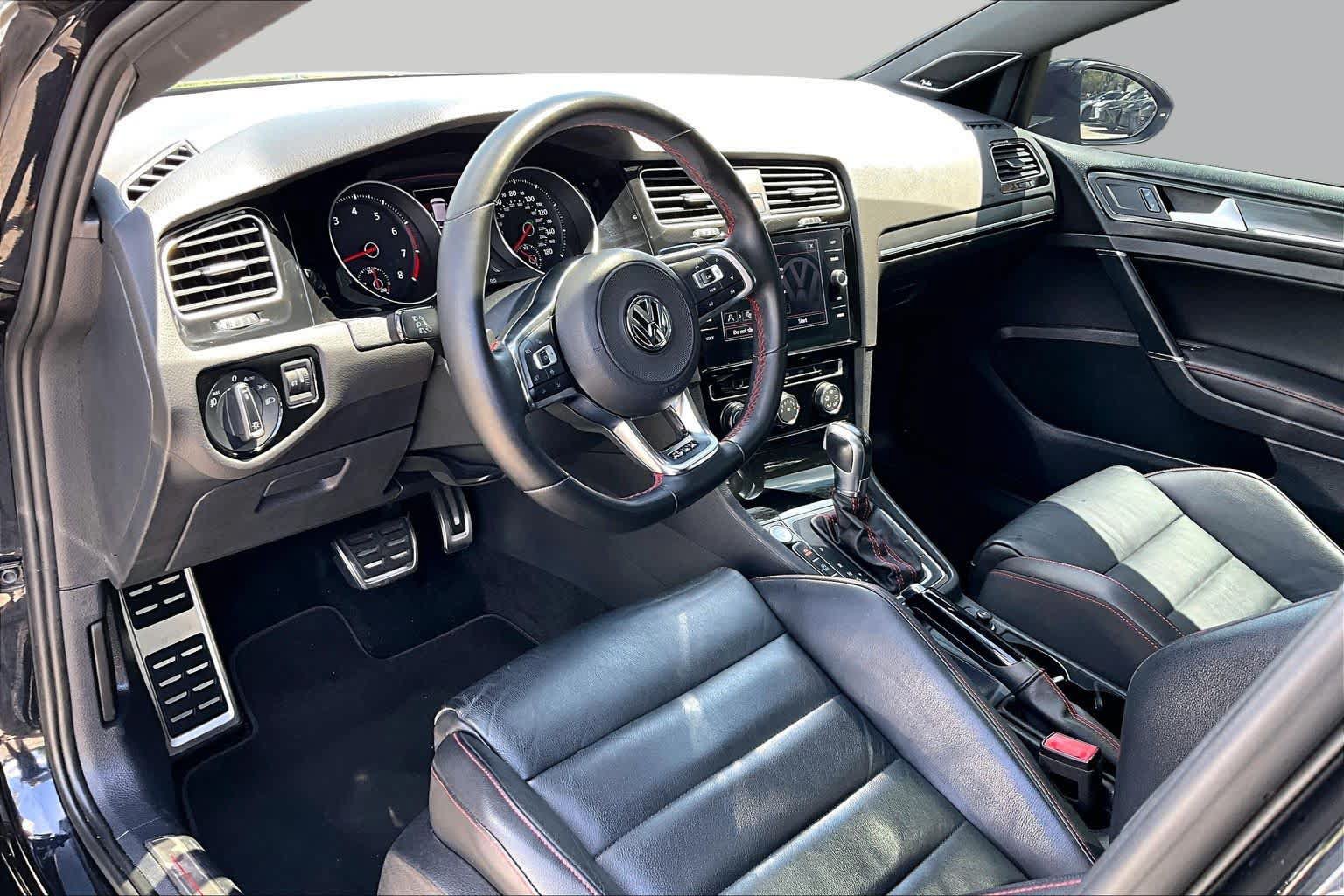 Used 2019 Volkswagen GTI SE w/ SE Experience Package FWD image 18