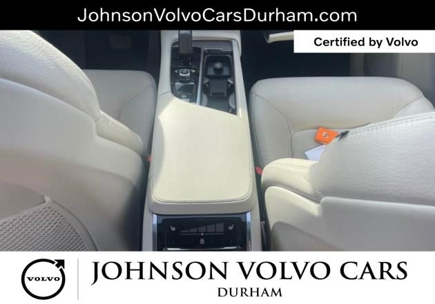 Used 2023 Volvo XC90 B6 Plus w/ Protection Package Premier image 11