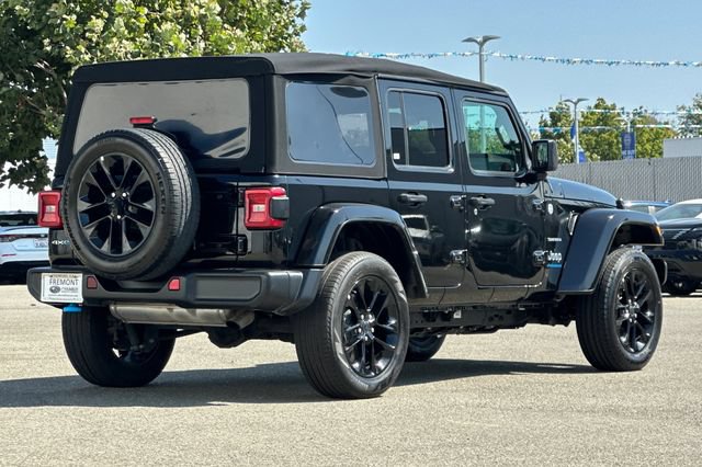 Used 2024 Jeep Wrangler Unlimited Sahara AWD/4WD image 4