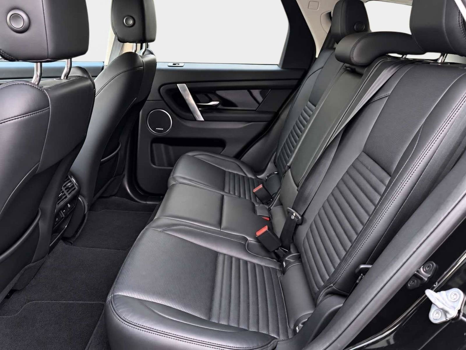 Used 2022 Land Rover Discovery Sport SE AWD/4WD image 19
