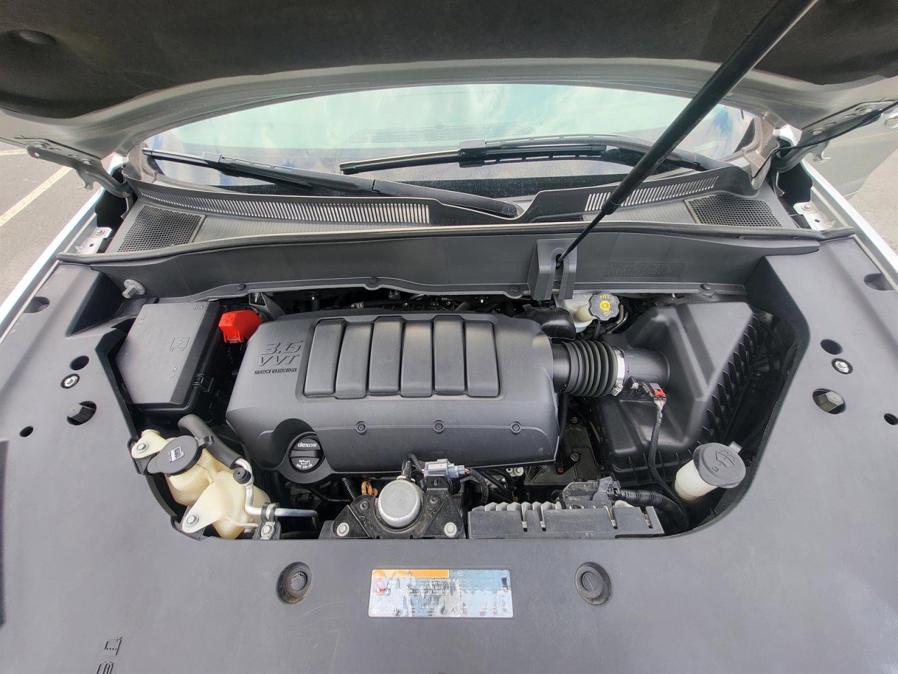 Used 2015 GMC Acadia SLE image 9