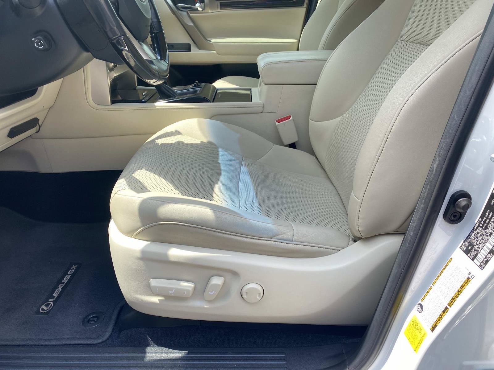 Used 2020 Lexus GX 460 Premium w/ Premium Package AWD/4WD image 22