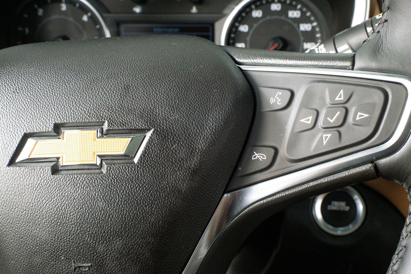 Used 2018 Chevrolet Equinox Premier FWD image 10