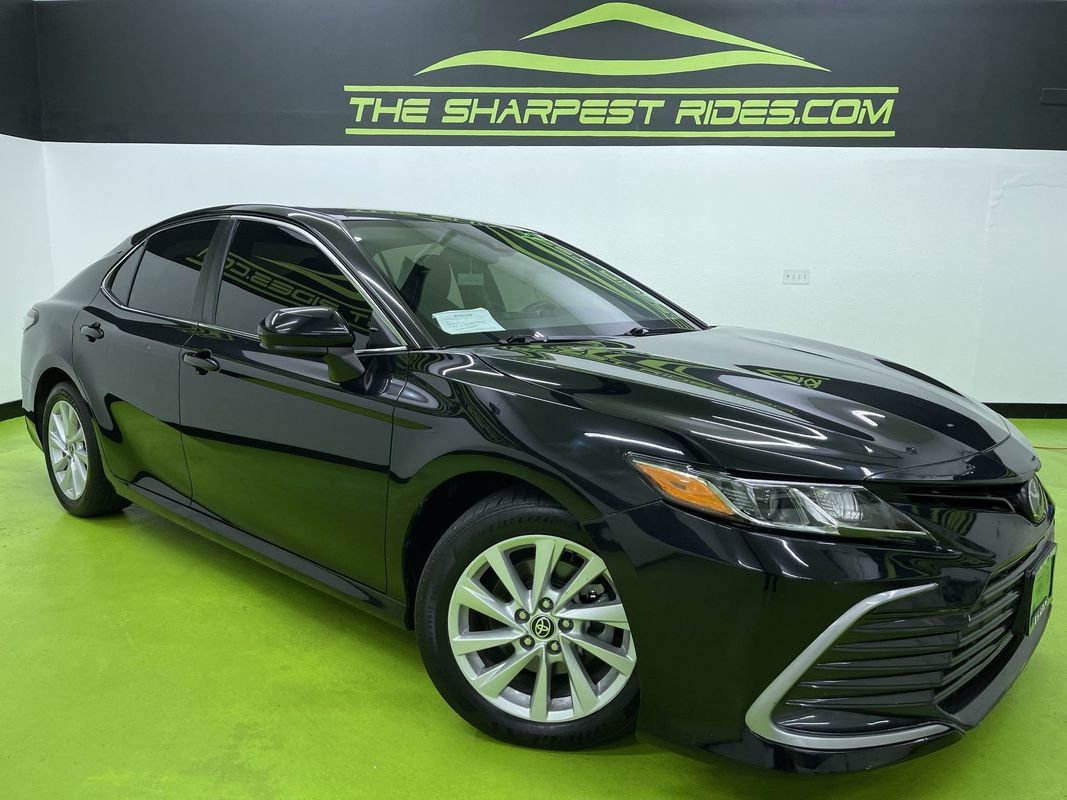 Used 2022 Toyota Camry LE image 1