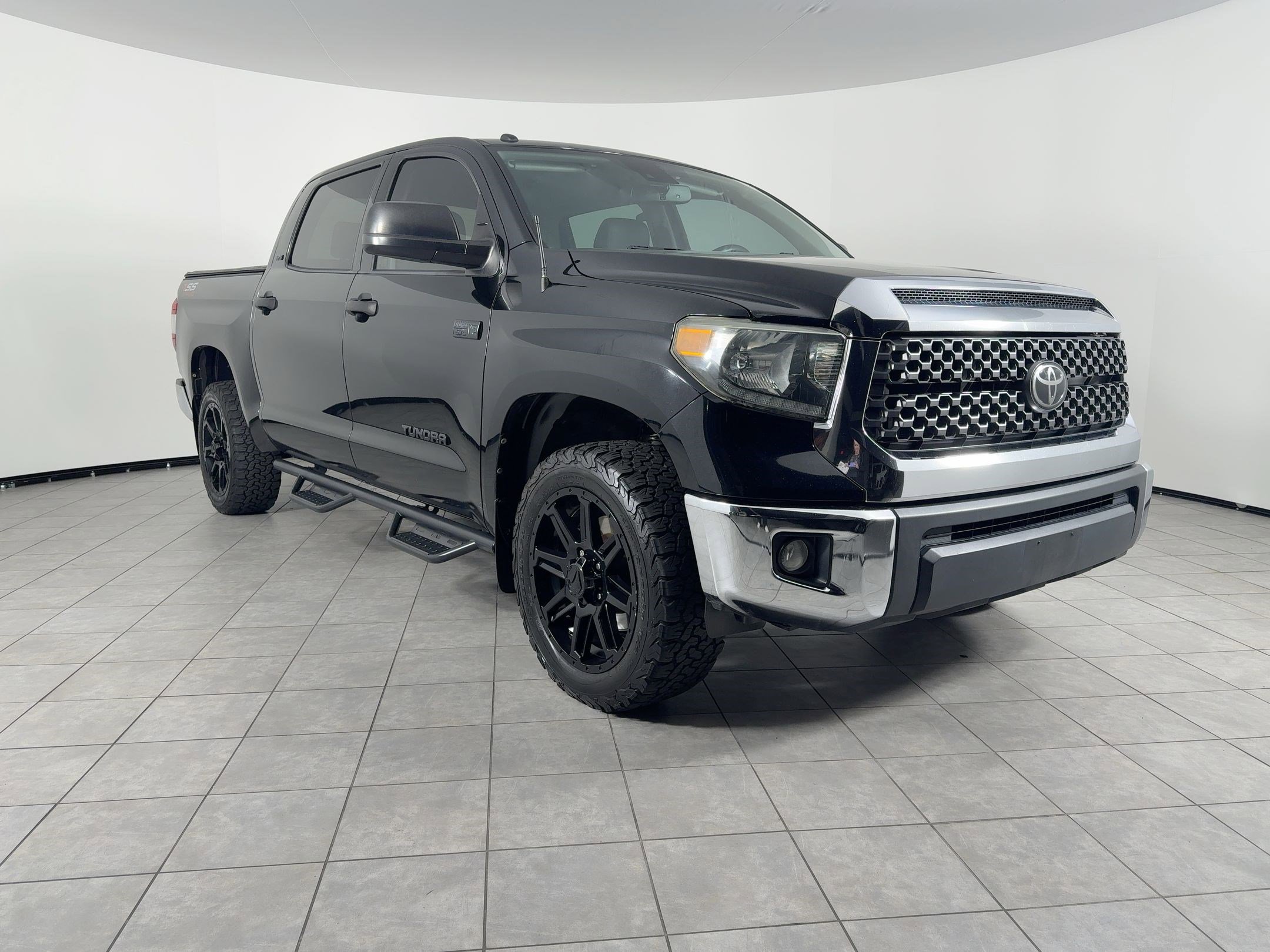 Used 2019 Toyota Tundra SR5 w/ SR5 Upgrade Package image 7