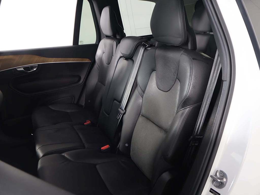 Used 2025 Volvo XC90 B5 Plus AWD/4WD image 37