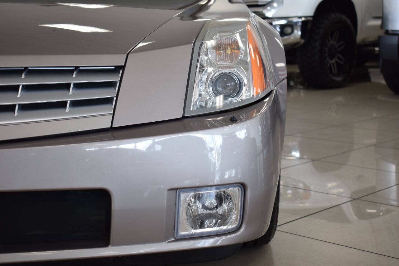 Used 2005 Cadillac XLR RWD image 18
