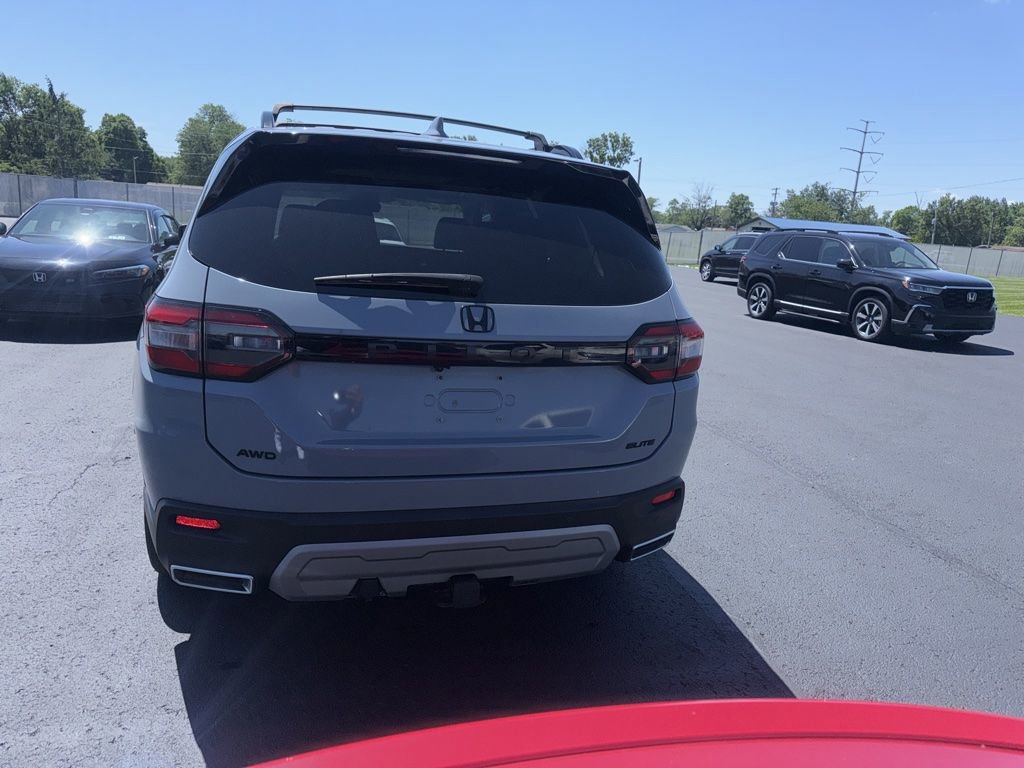Used 2024 Honda Pilot Elite image 6