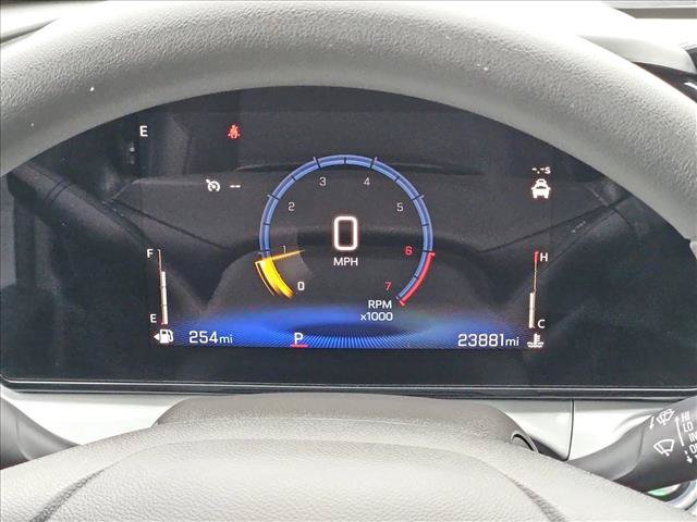 Used 2026 Chevrolet Trax LT FWD image 11