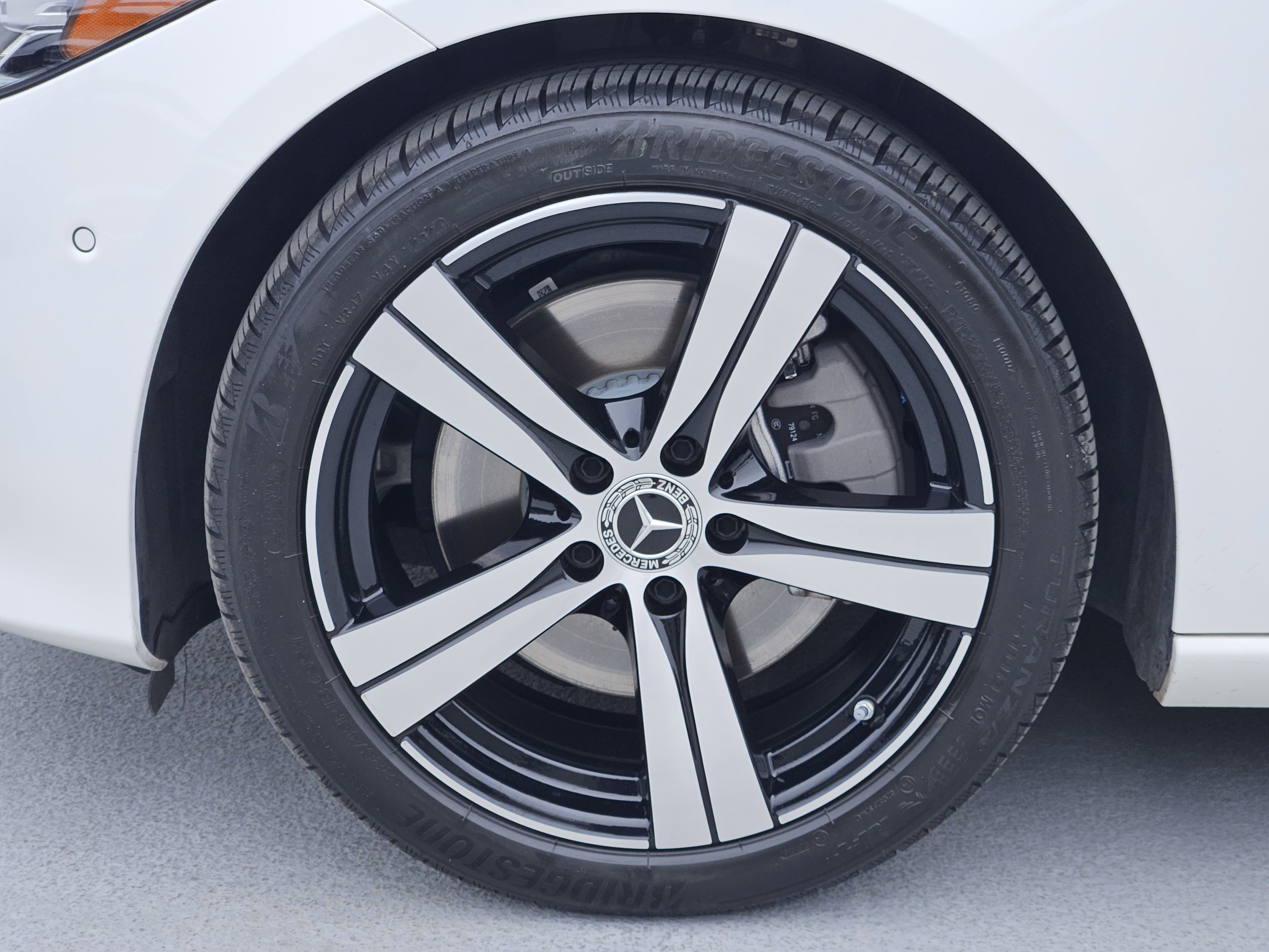 Used 2025 Mercedes-Benz C 300 4MATIC Sedan image 12