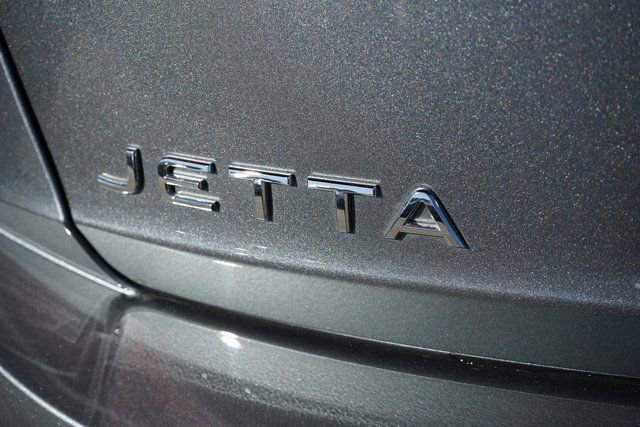 Used 2024 Volkswagen Jetta SE image 13