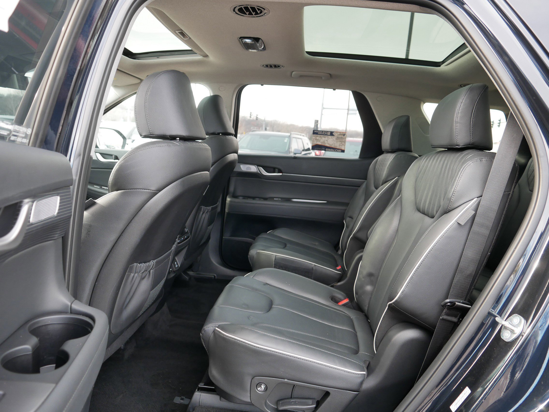 Used 2023 Hyundai Palisade Limited image 16