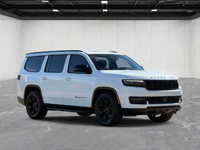 Used 2023 Jeep Wagoneer Series II AWD/4WD image 6