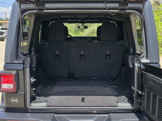 Used 2020 Jeep Wrangler Unlimited Sahara image 9