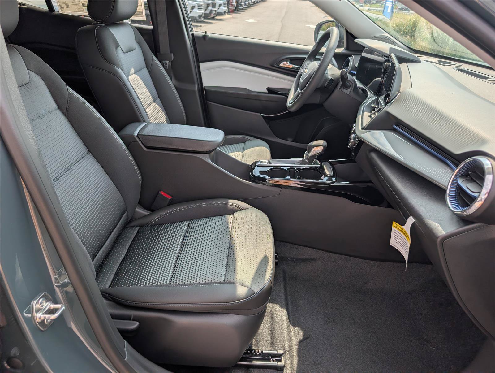 New 2026 Chevrolet Trax LT FWD image 7