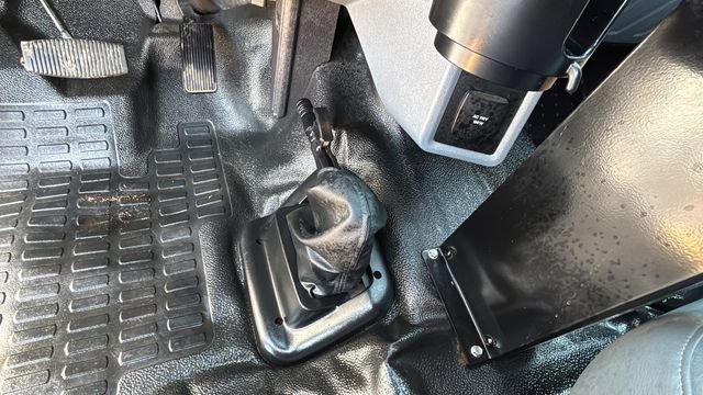 Used 2022 Ford F650 2WD Crew Cab Super Duty image 41