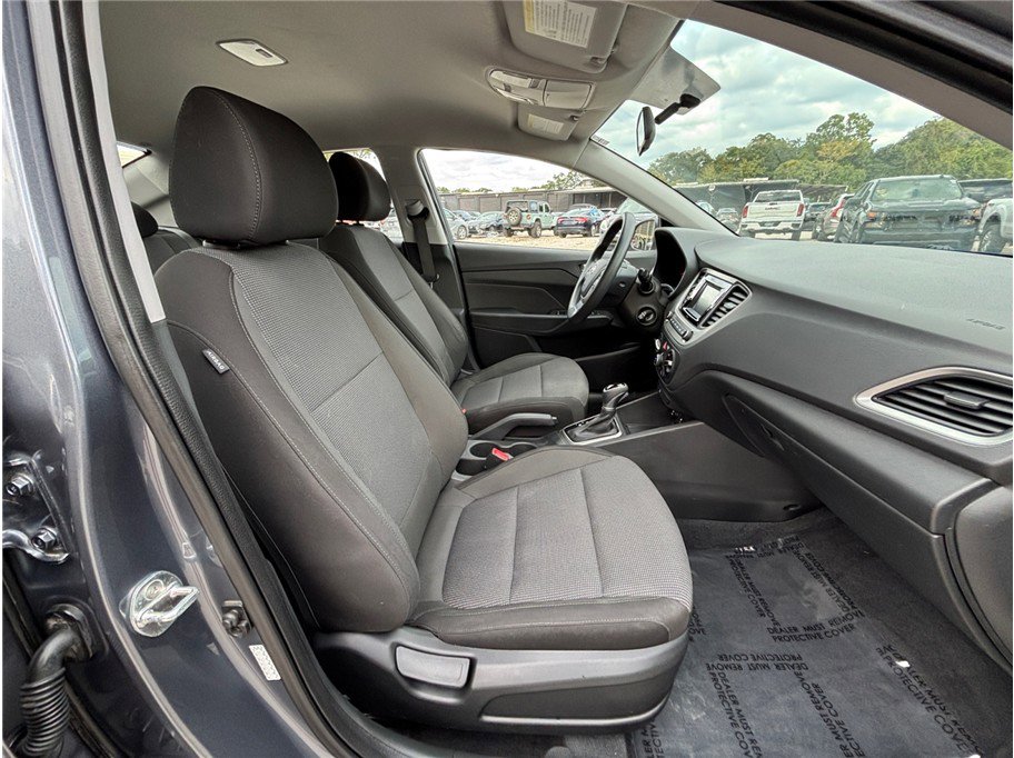 Used 2020 Hyundai Accent SE image 31