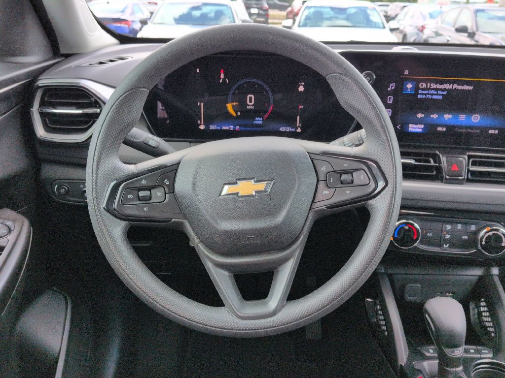 Used 2025 Chevrolet TrailBlazer LT AWD/4WD image 22