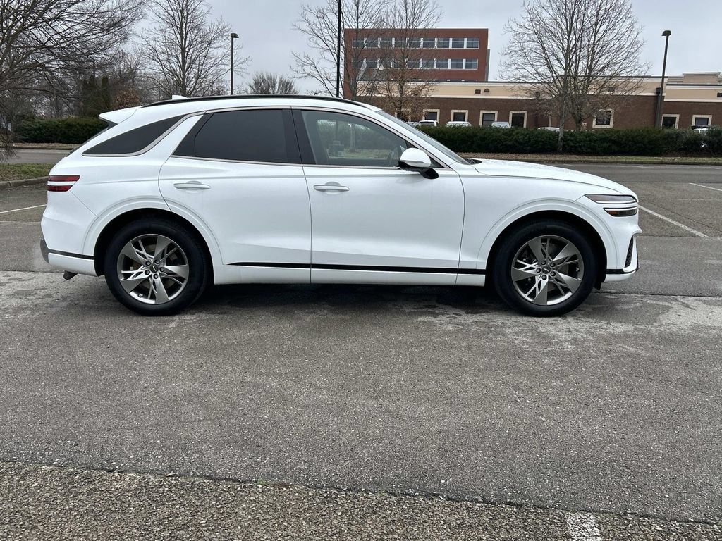 Used 2025 Genesis GV70 3.5T Sport AWD/4WD image 8