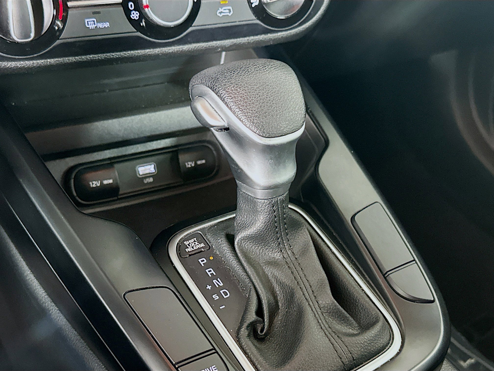 Used 2025 Kia Soul LX w/ LX Technology Package image 24