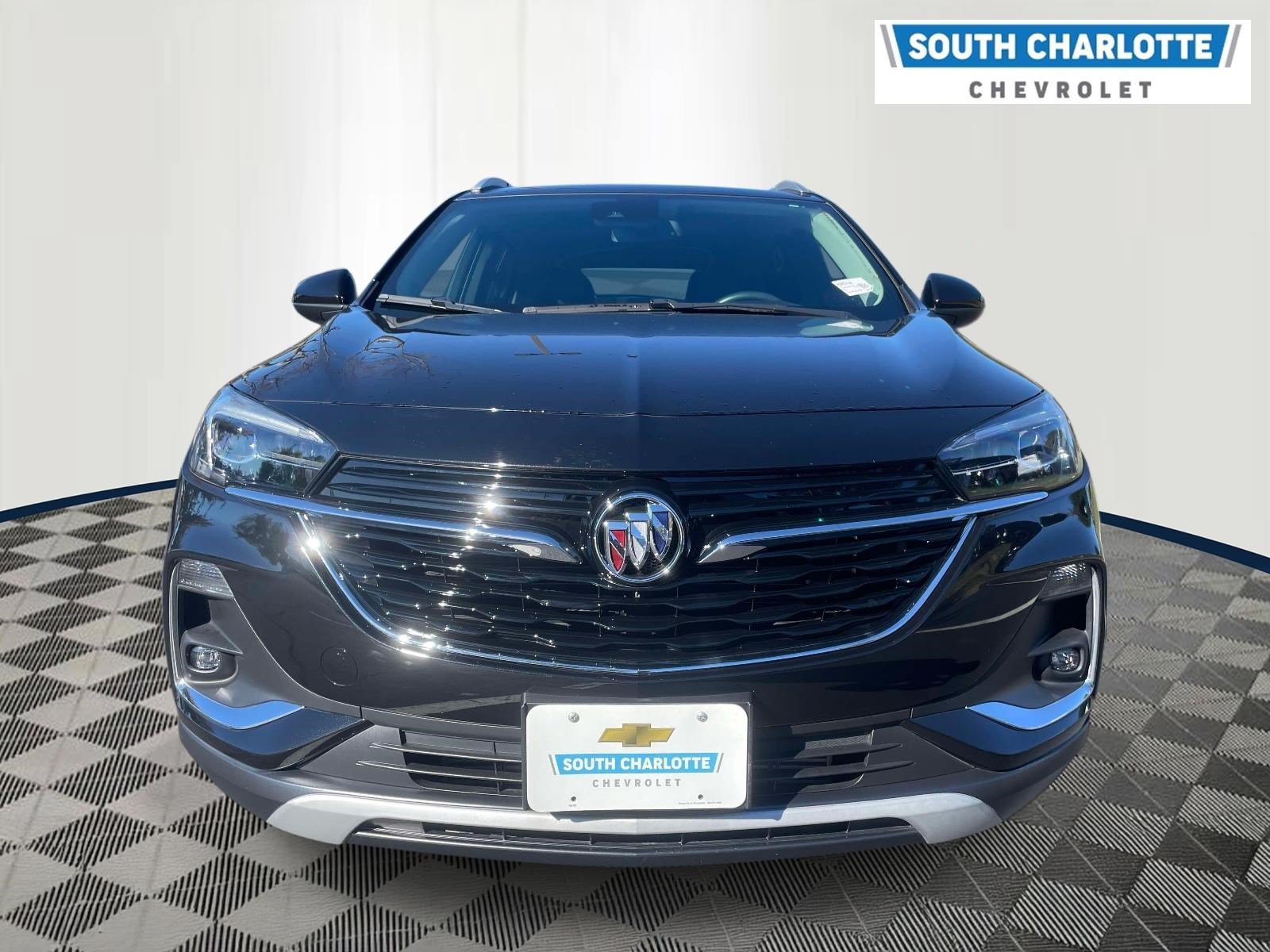 Used 2023 Buick Encore GX Essence w/ Experience Buick Package FWD image 2