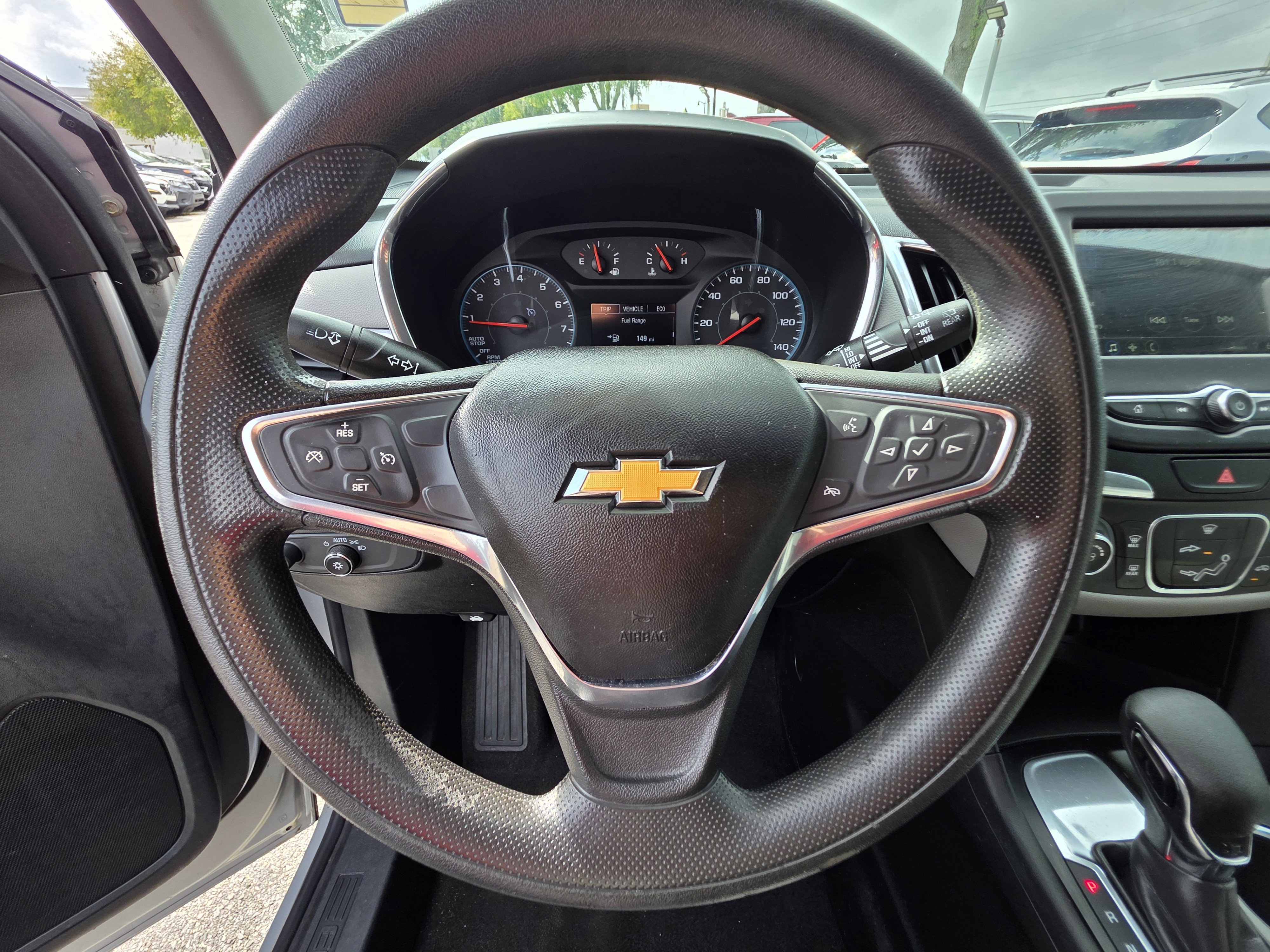 Used 2019 Chevrolet Equinox LS image 24