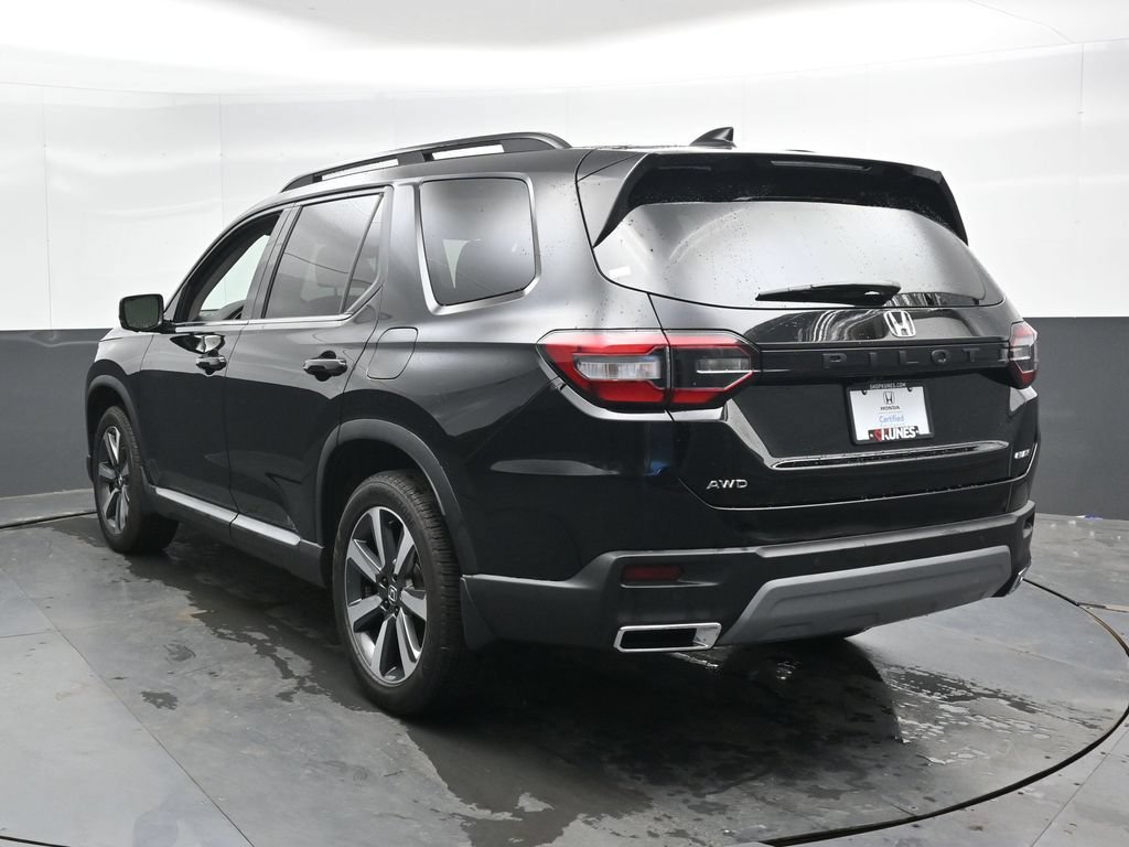 Used 2025 Honda Pilot Elite image 8