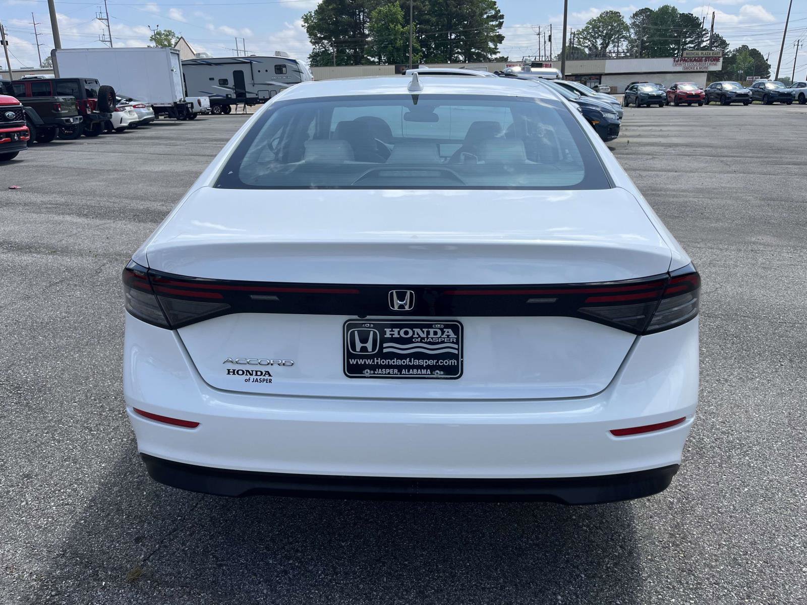 Certified 2025 Honda Accord LX image 4