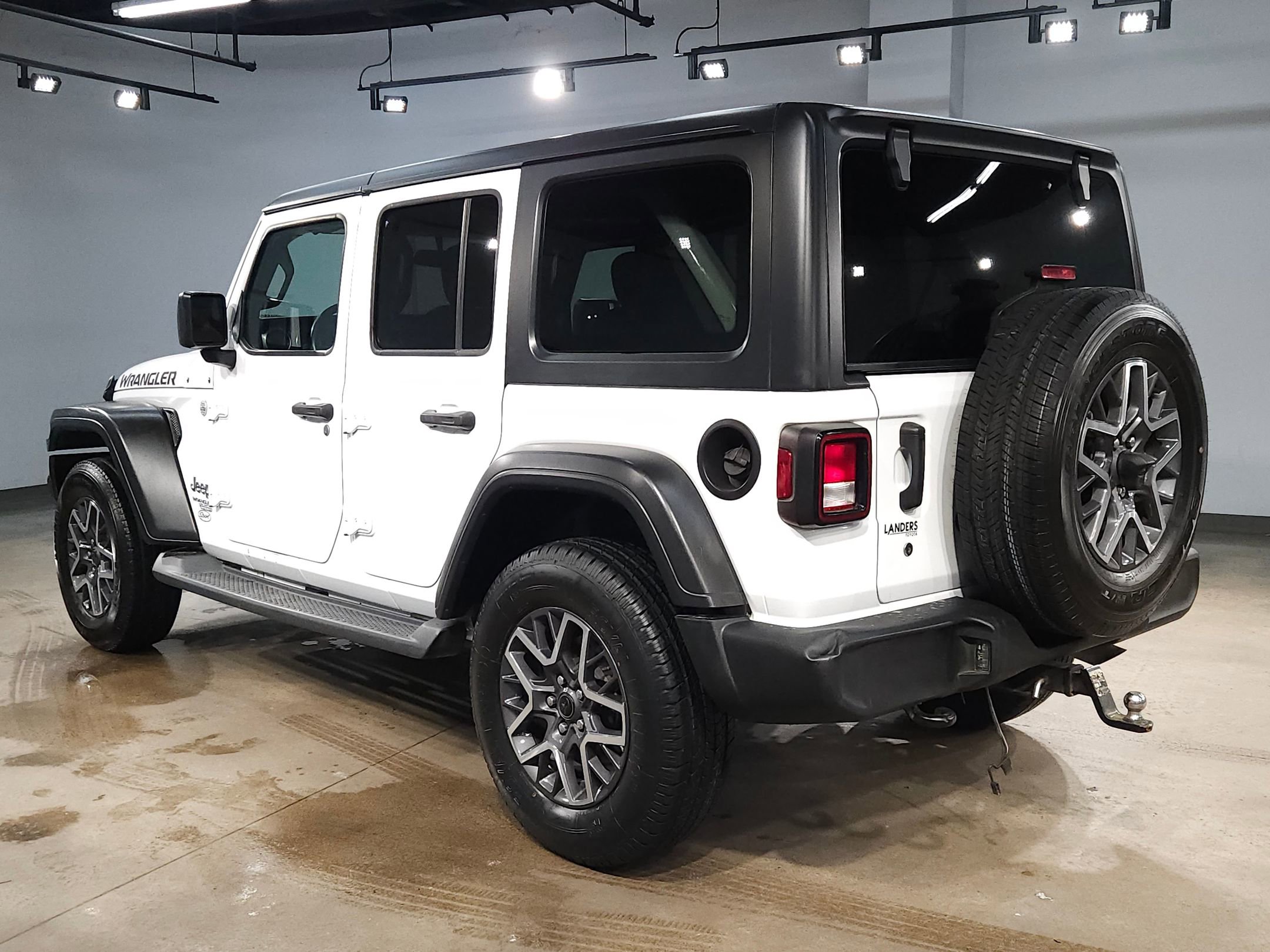 Used 2020 Jeep Wrangler Unlimited Sport S AWD/4WD image 5