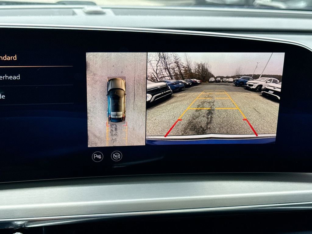 Used 2024 Cadillac Lyriq Luxury image 22