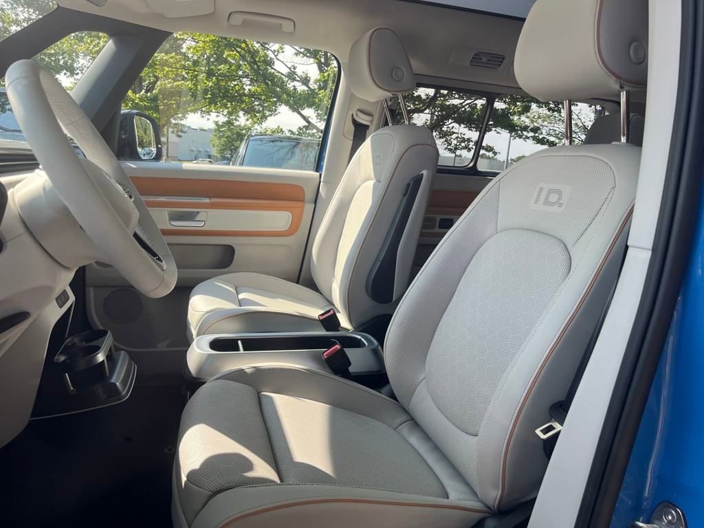 New 2025 Volkswagen ID. Buzz 1st Edition image 6