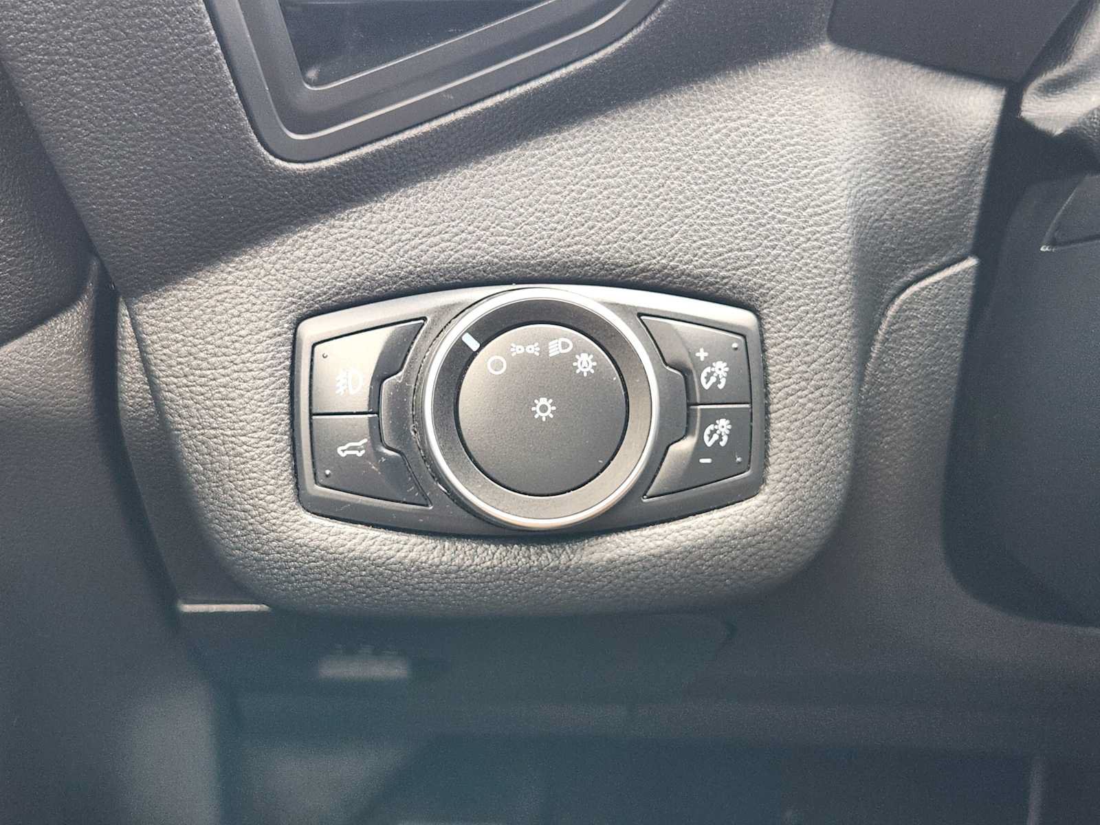 Used 2018 Ford Escape SE w/ SE Sync 3 Package FWD image 20