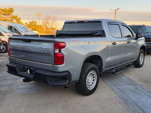Used 2025 Chevrolet Silverado 1500 W/T AWD/4WD image 3