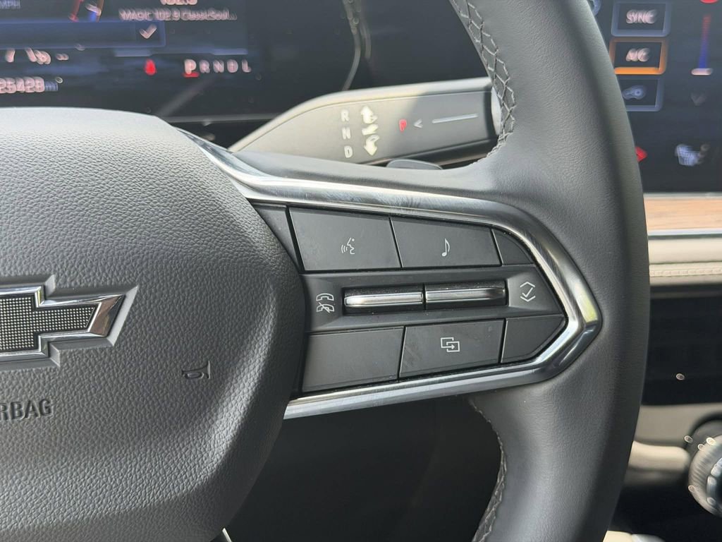 Used 2025 Chevrolet Tahoe Z71 AWD/4WD image 24