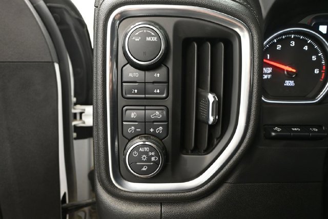 Used 2021 Chevrolet Silverado 1500 LTZ w/ Technology Package AWD/4WD image 25