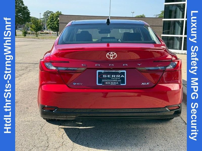 Used 2025 Toyota Camry XLE FWD image 4
