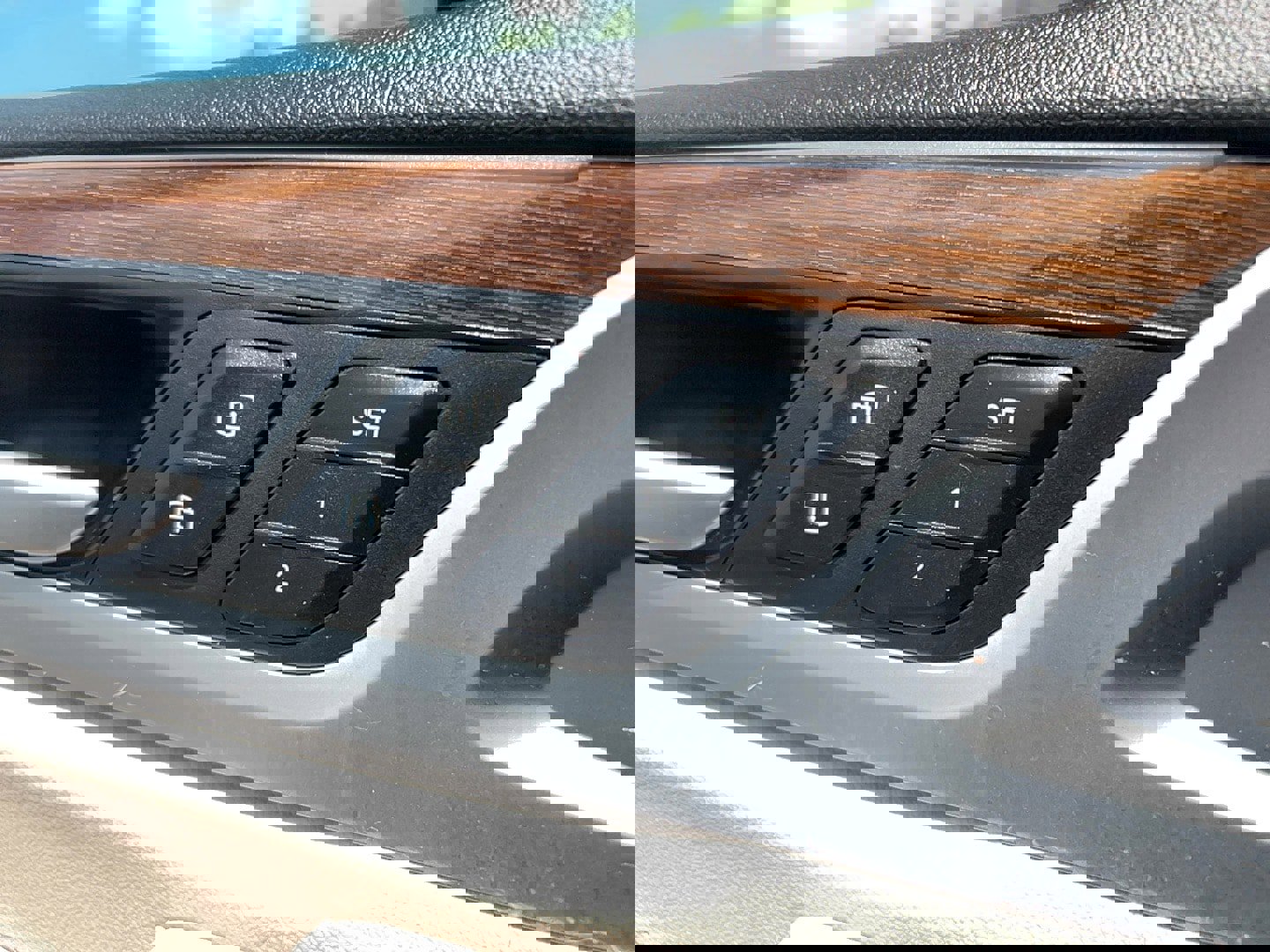 Used 2021 BMW X3 xDrive30i w/ Premium Package image 14