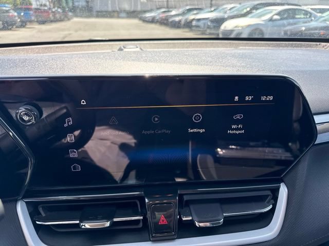 Used 2025 Chevrolet TrailBlazer LT AWD/4WD image 23