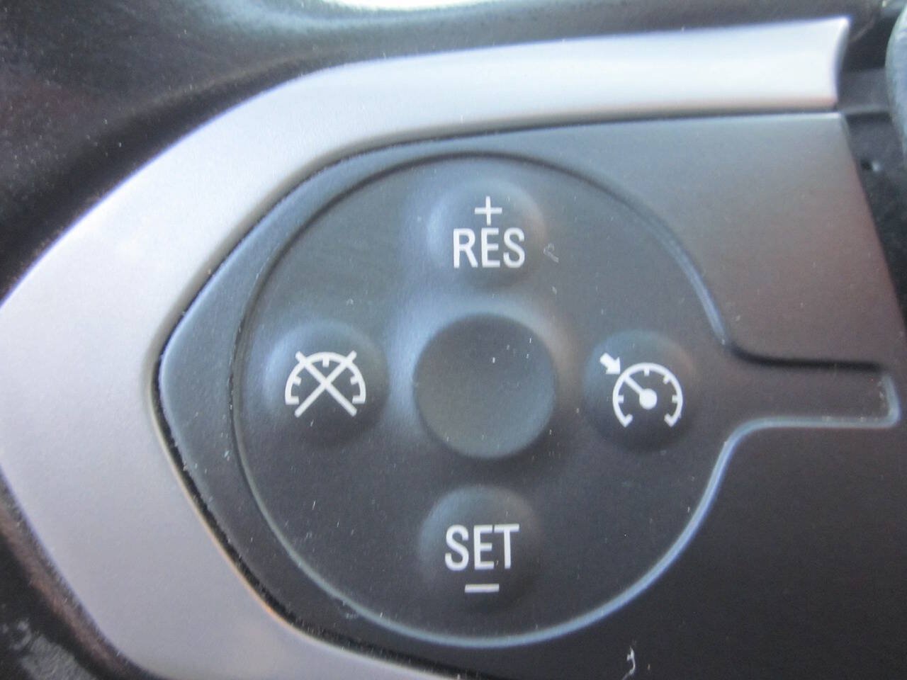 Used 2022 Chevrolet Colorado LT RWD image 28